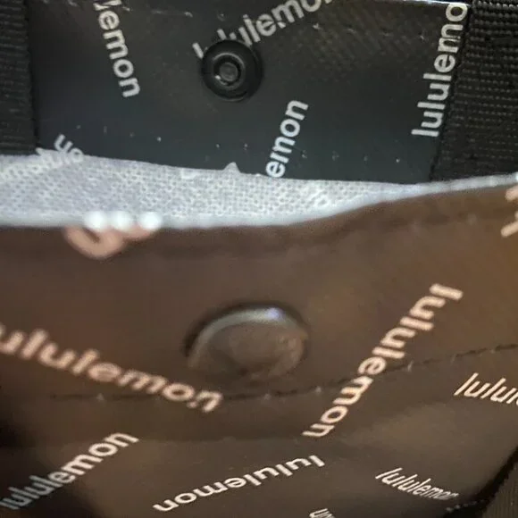 Lululemon Small Size Black and Red Multiprint Recycled Bags Multipurpose Fall - Picture 8 of 12